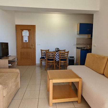 Apartments Vesna Gradac  Rom bilde