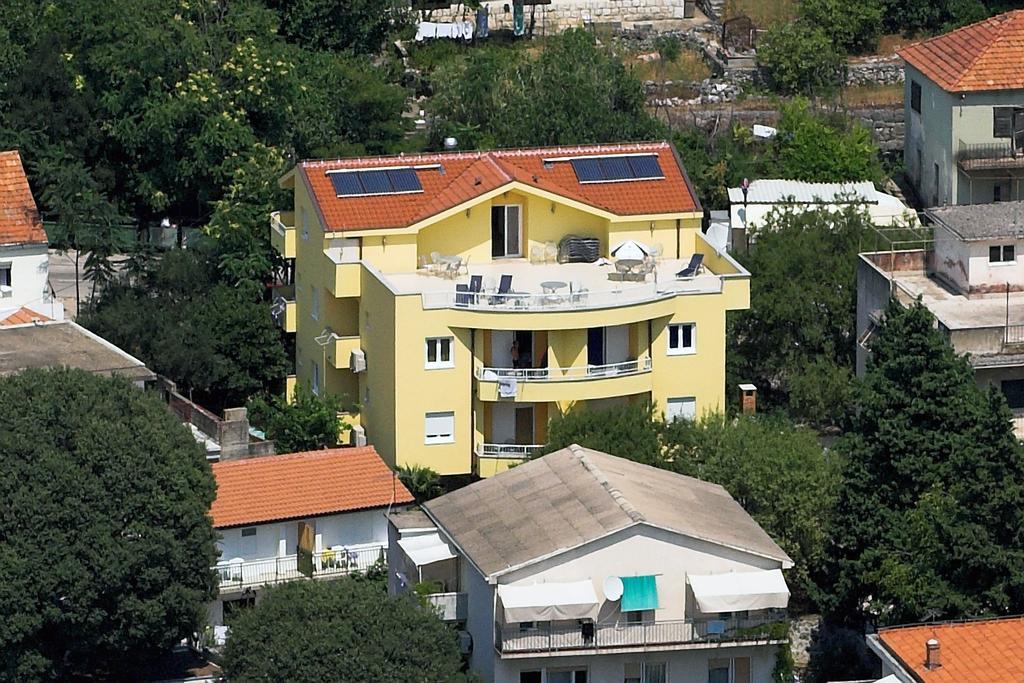 Apartments Vesna Gradac  Eksteriør bilde