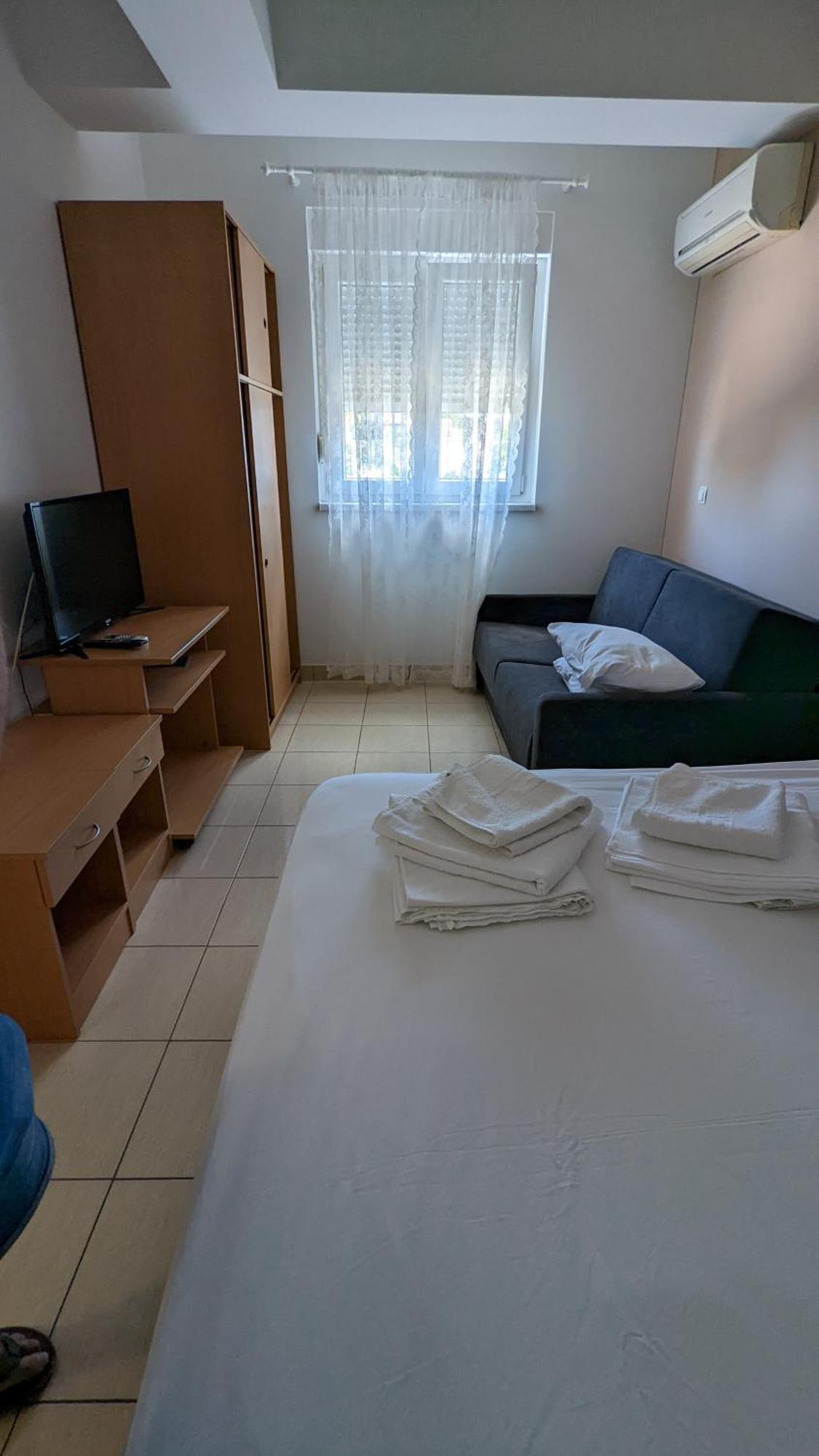 Apartments Vesna Gradac  Rom bilde